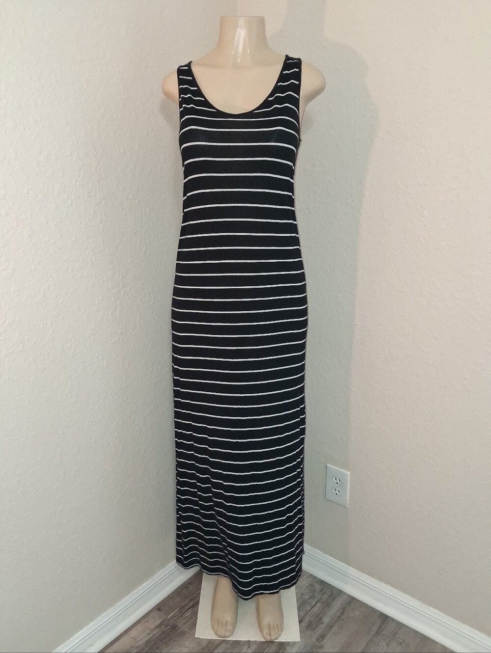 JUST LOVE BLACK & WHITE STRIPED FITTED MAXI DRESS SZ LG